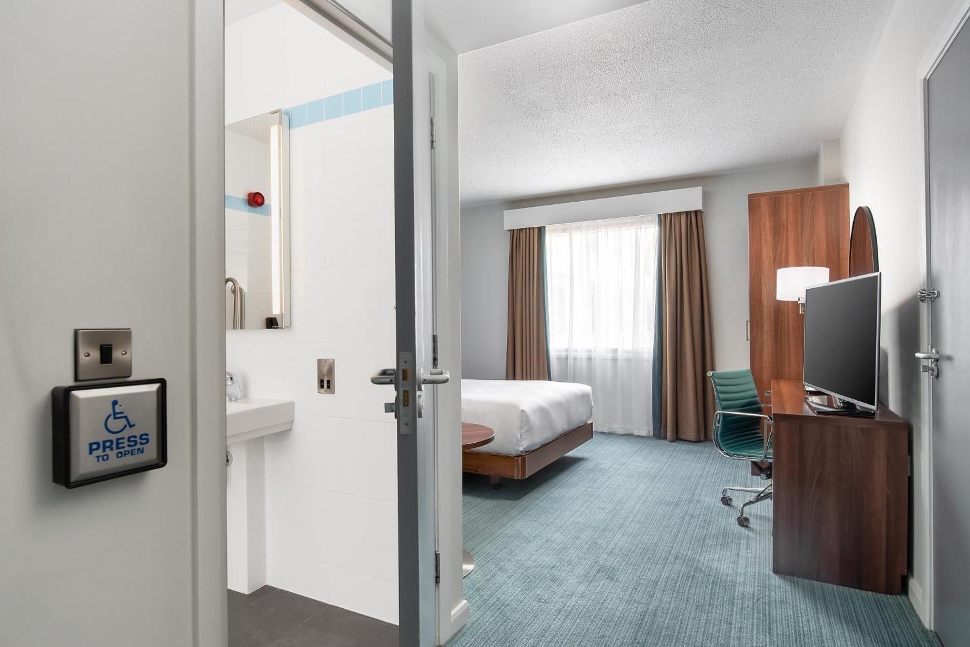 Hilton Garden London Heathrow Airport 4* Hillingdon