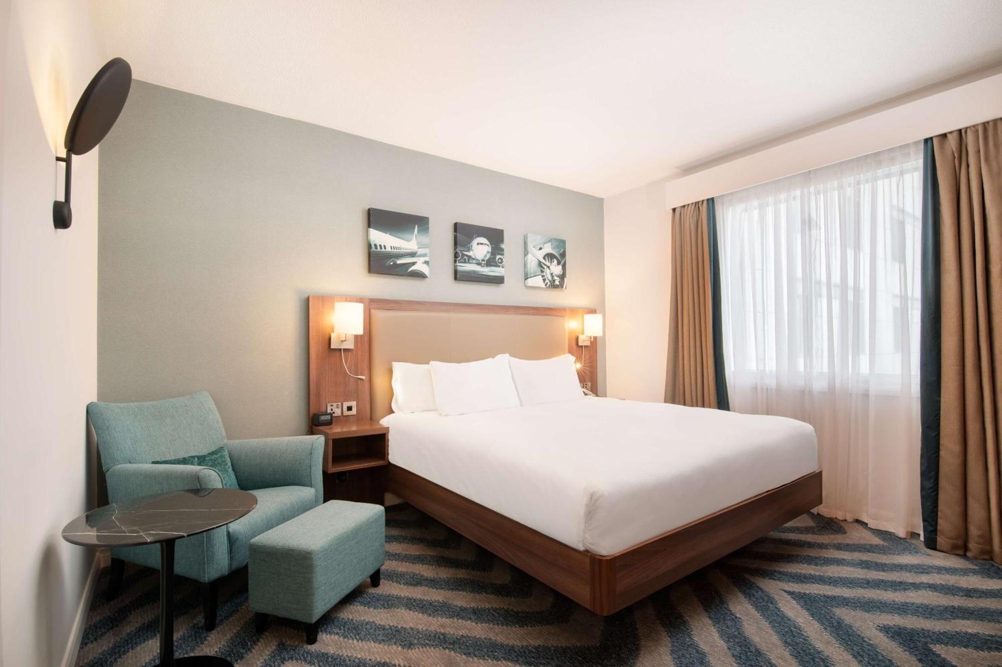 Hilton Garden London Heathrow Airport Hotel 4*