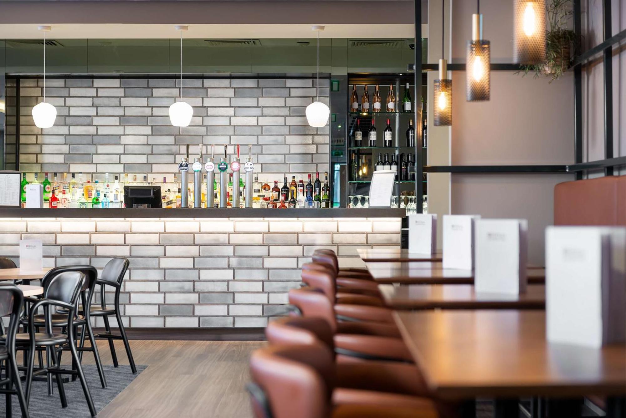 Hilton Garden London Heathrow Airport Hotel 4*